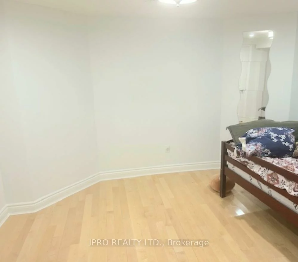 102, Southlake, Madoc, Brampton