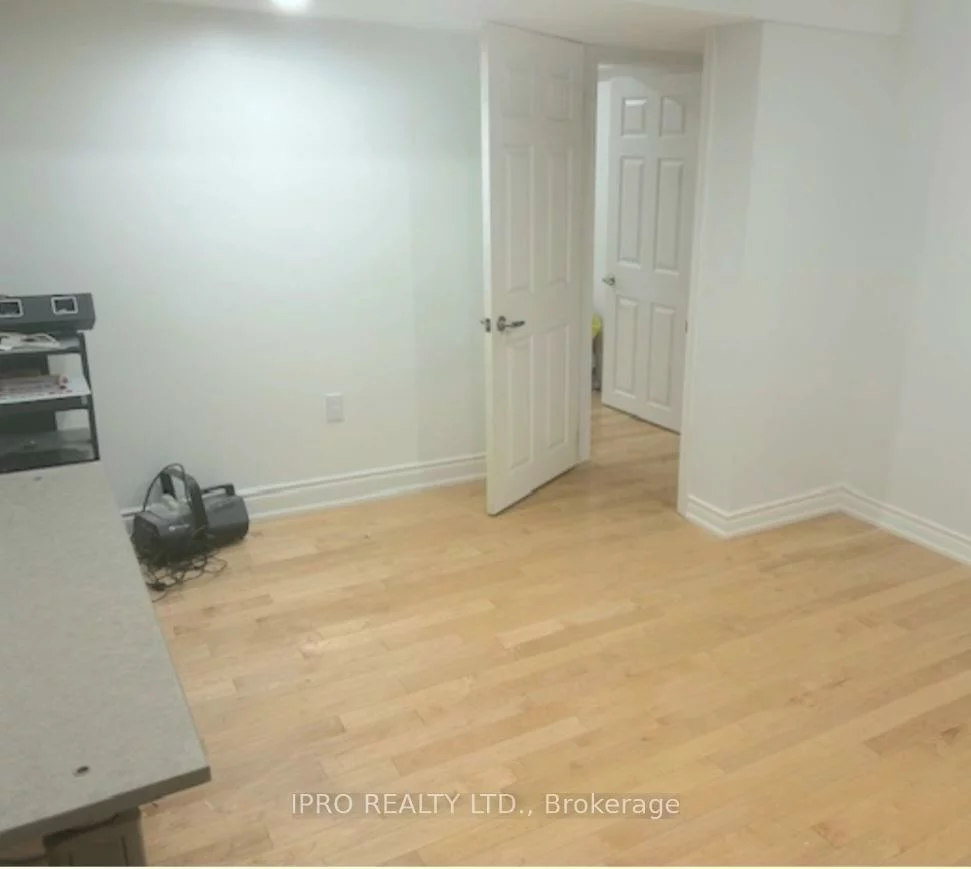 102, Southlake, Madoc, Brampton