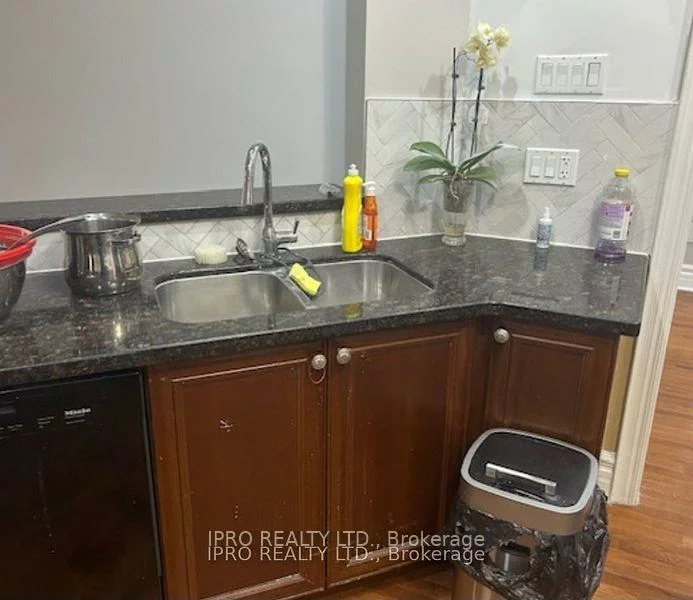 102, Southlake, Madoc, Brampton