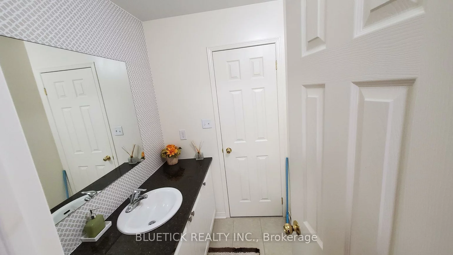 31, Cookview, Sandringham-Wellington, Brampton