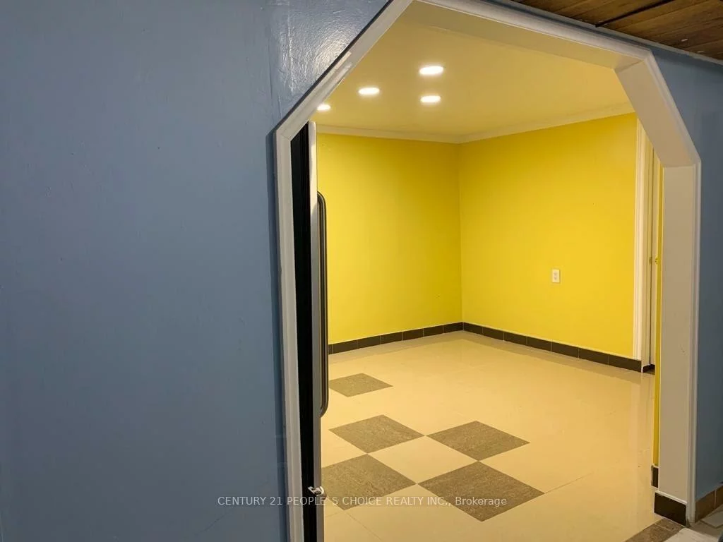70, Cortez, Northwood Park, Brampton