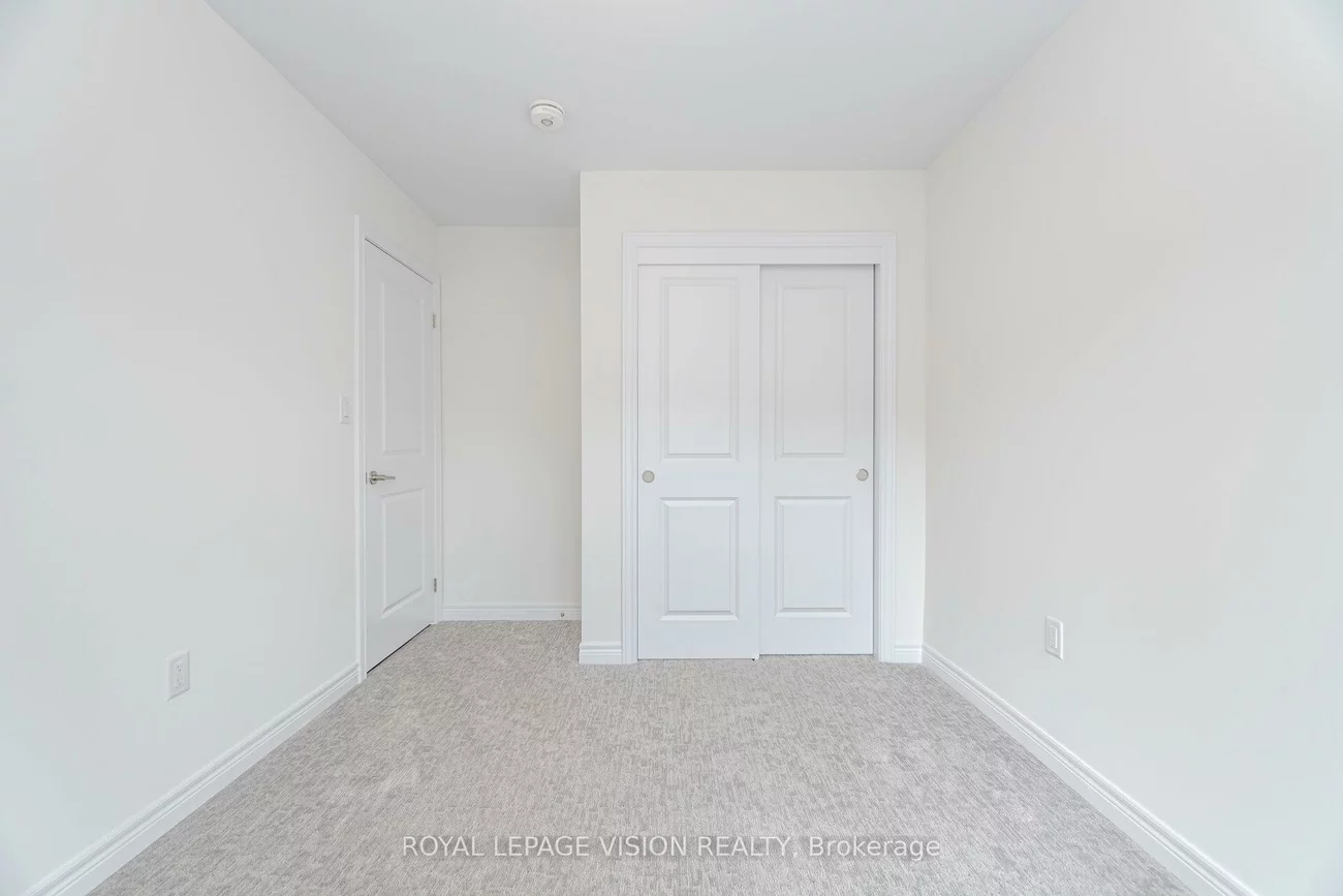 44, Folcroft, Credit Valley, Brampton
