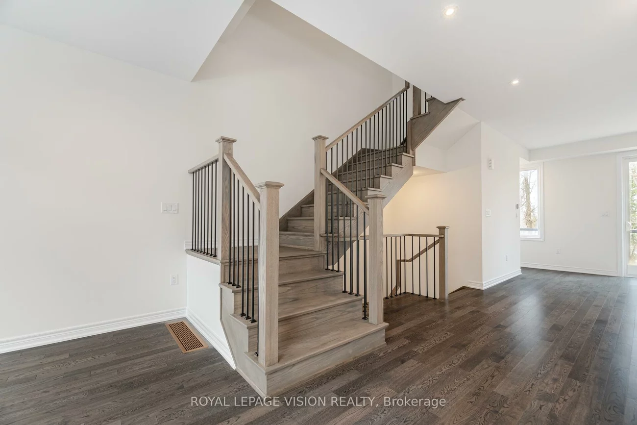 44, Folcroft, Credit Valley, Brampton