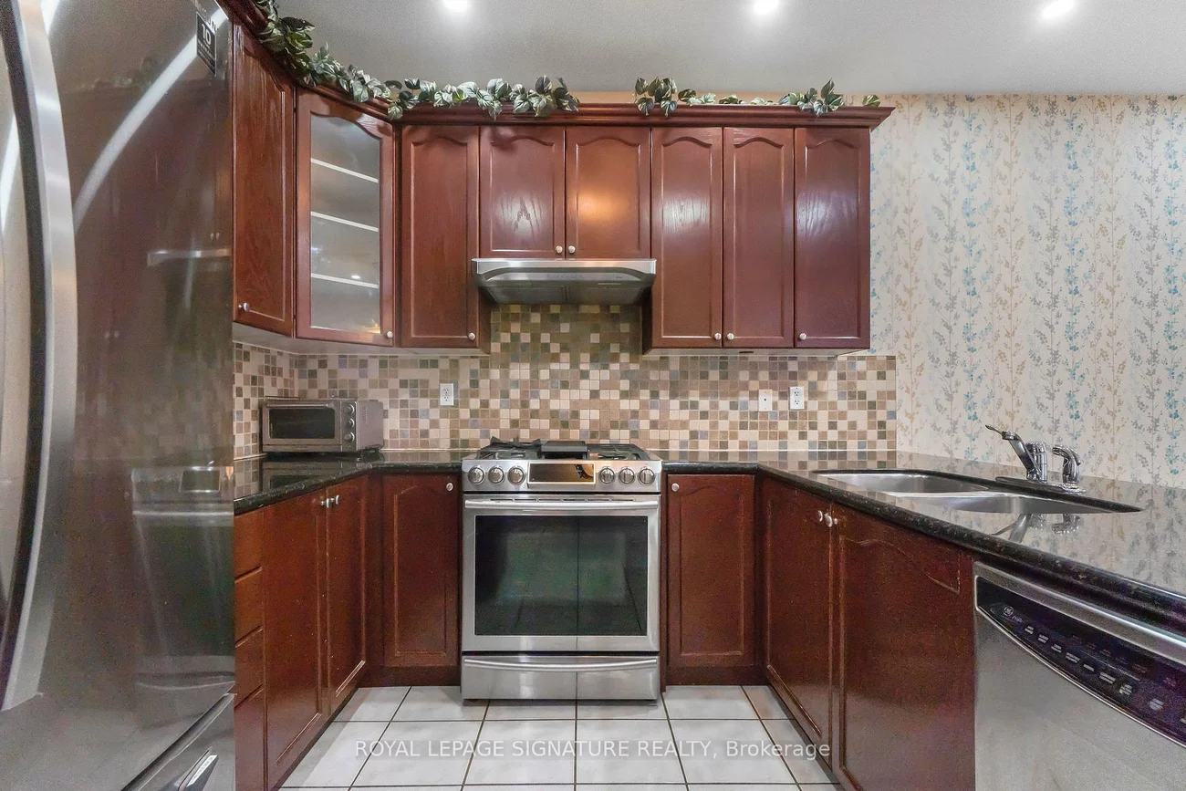 118, Masters Green, Snelgrove, Brampton