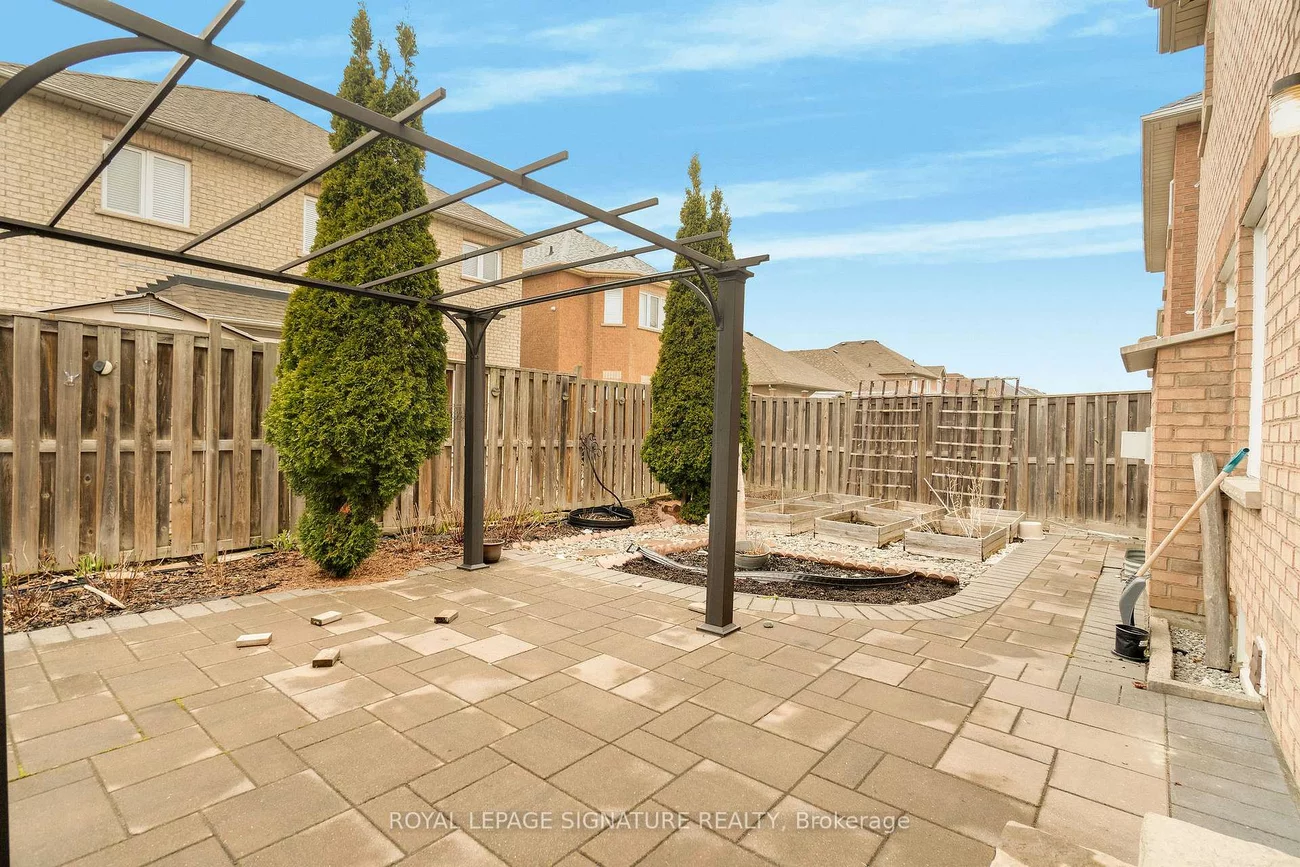 118, Masters Green, Snelgrove, Brampton