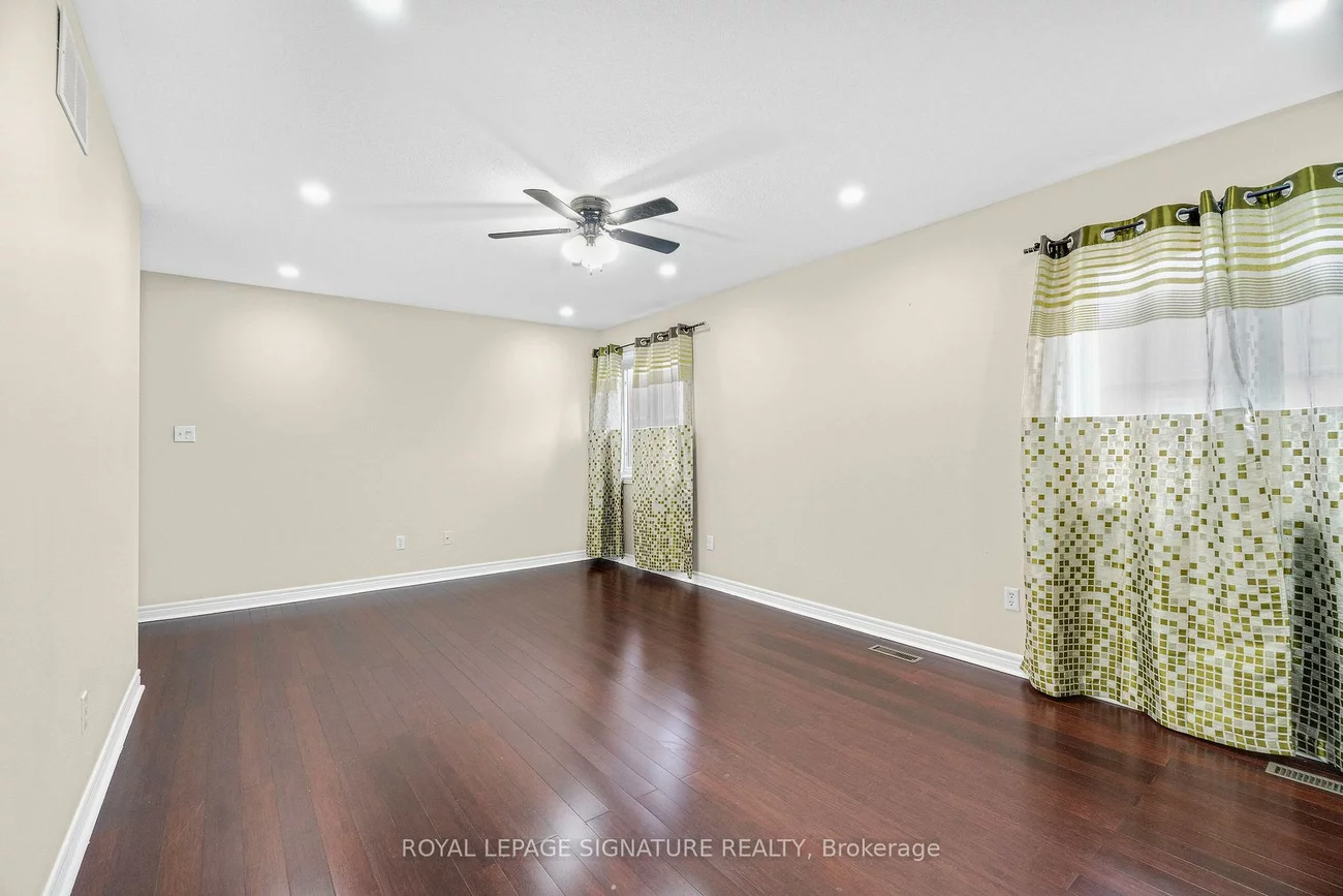 118, Masters Green, Snelgrove, Brampton