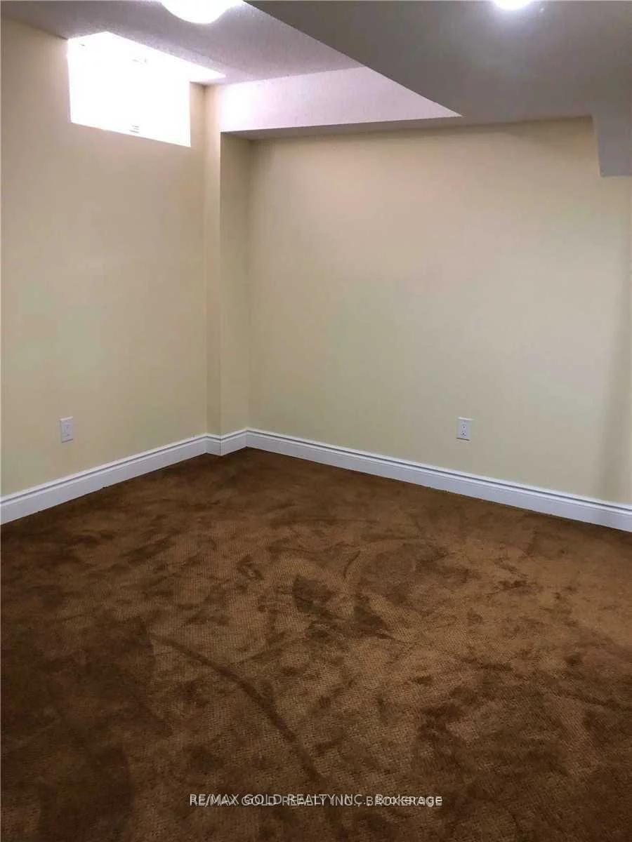 23, Autumn Ridge, Sandringham-Wellington, Brampton