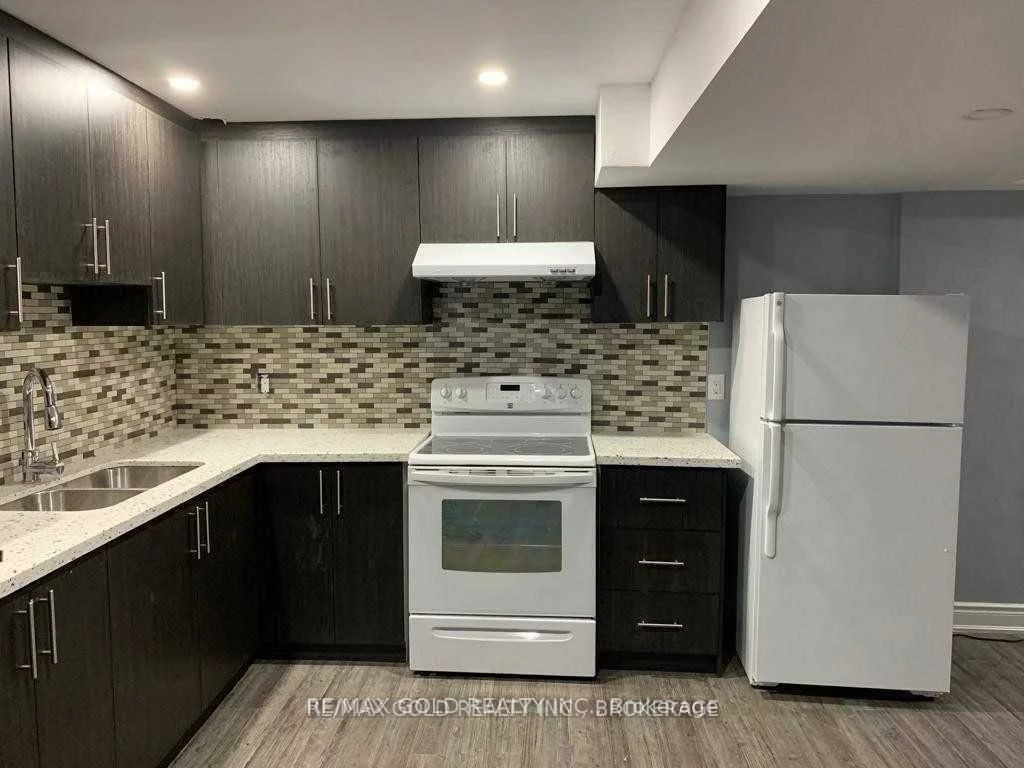 23, Autumn Ridge, Sandringham-Wellington, Brampton