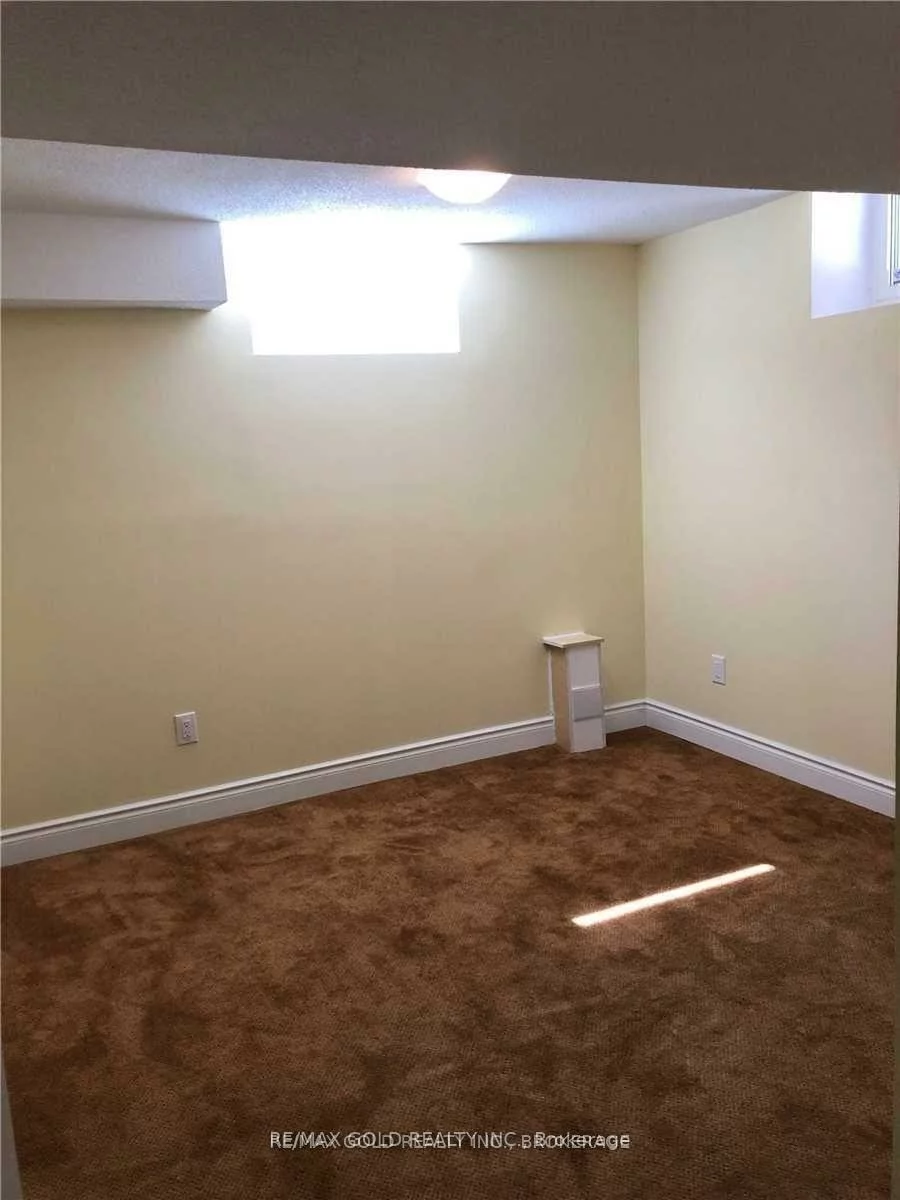 23, Autumn Ridge, Sandringham-Wellington, Brampton