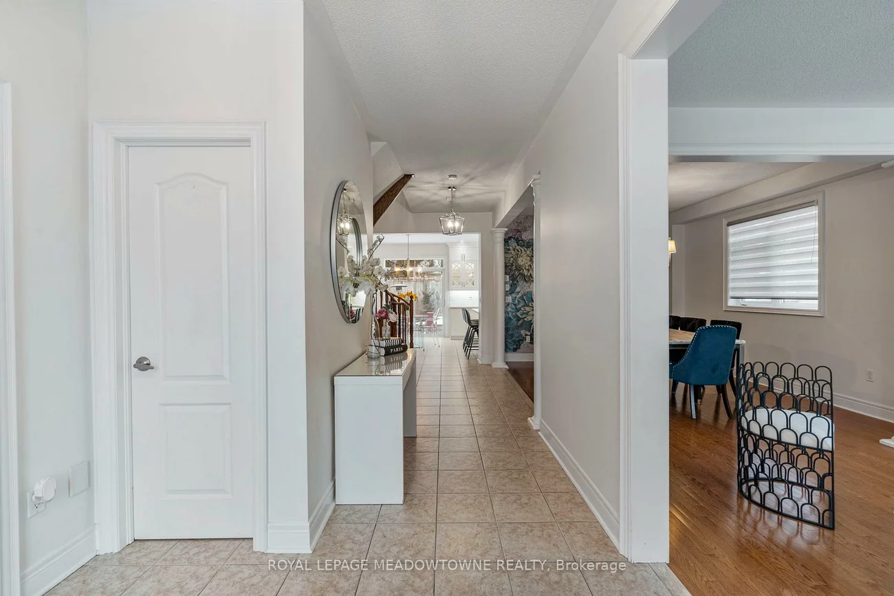 33, Nova Scotia, Bram West, Brampton