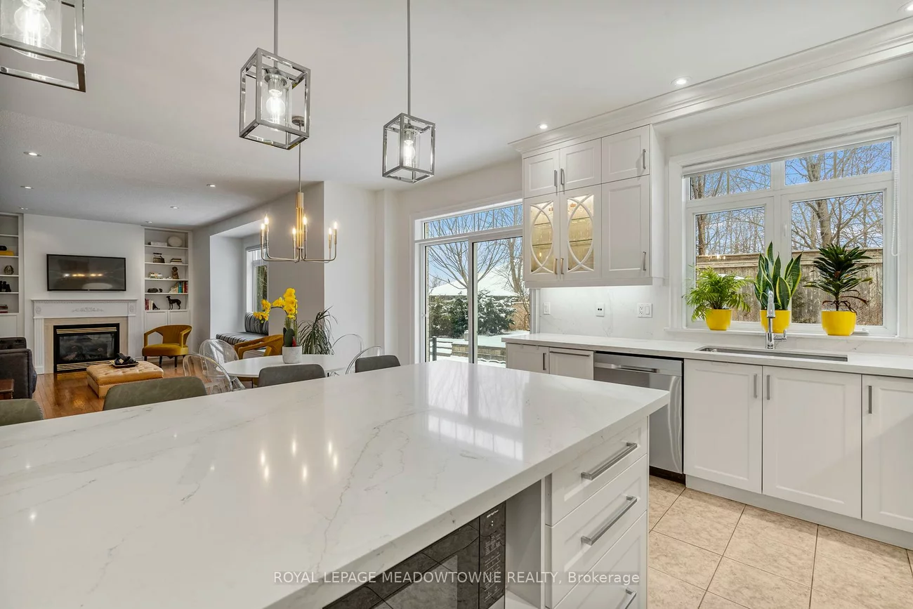 33, Nova Scotia, Bram West, Brampton