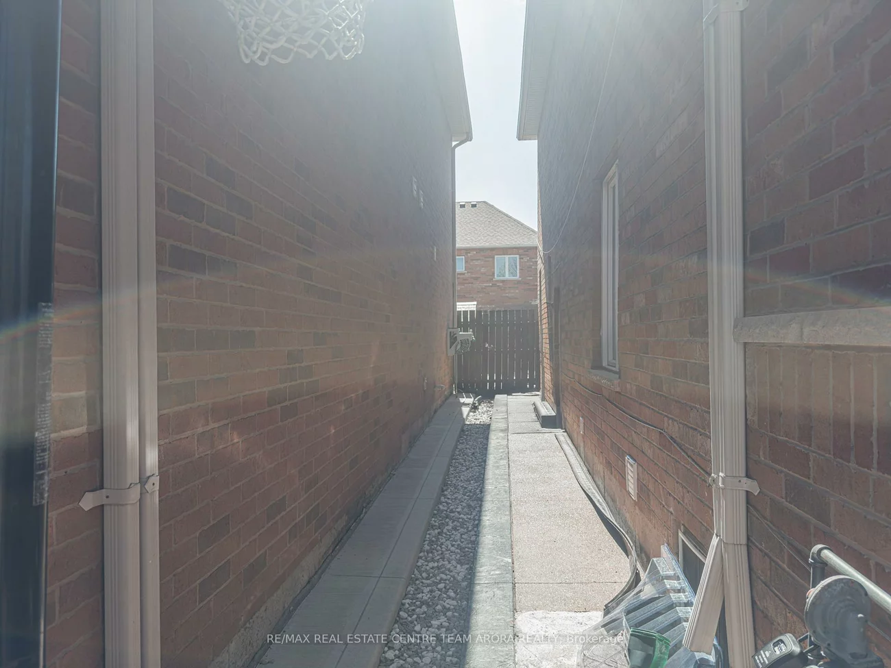 16, Beresford, Bram East, Brampton