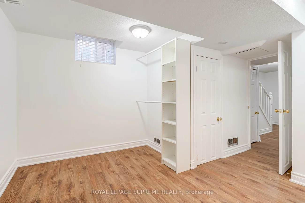 8, Sunshade, Heart Lake West, Brampton
