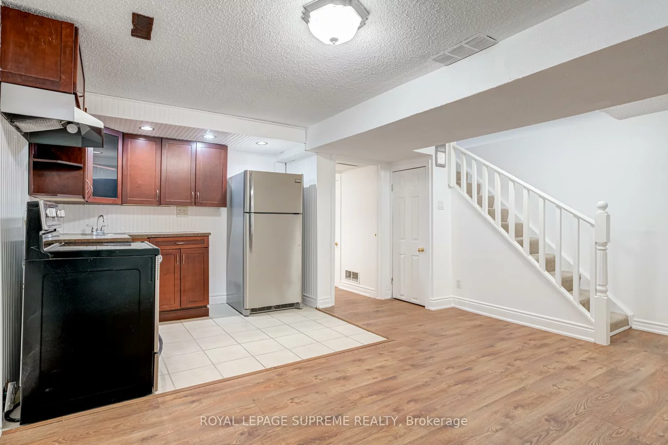 8, Sunshade, Heart Lake West, Brampton