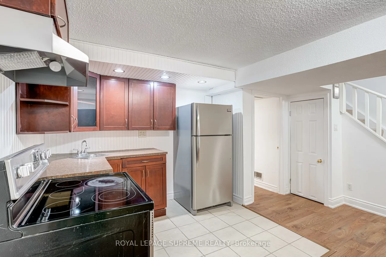 8, Sunshade, Heart Lake West, Brampton