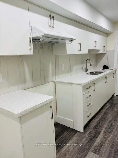 418, Royal West, Credit Valley, Brampton