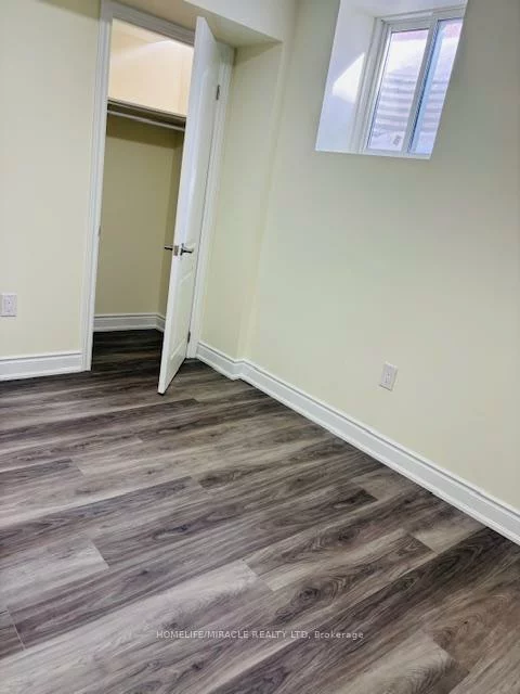 418, Royal West, Credit Valley, Brampton