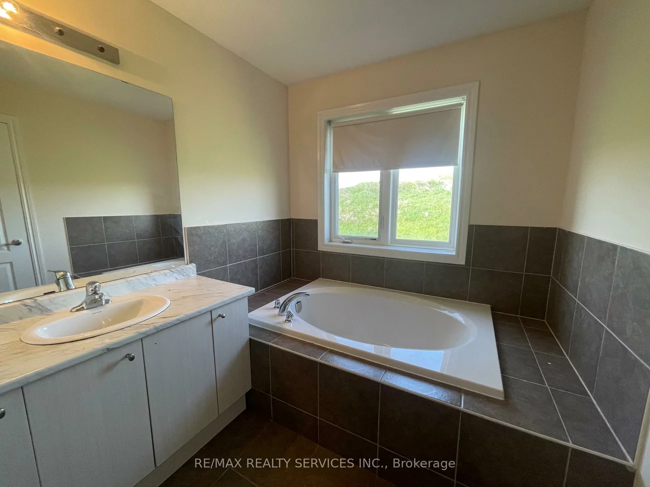 46, New Pines, Heart Lake East, Brampton