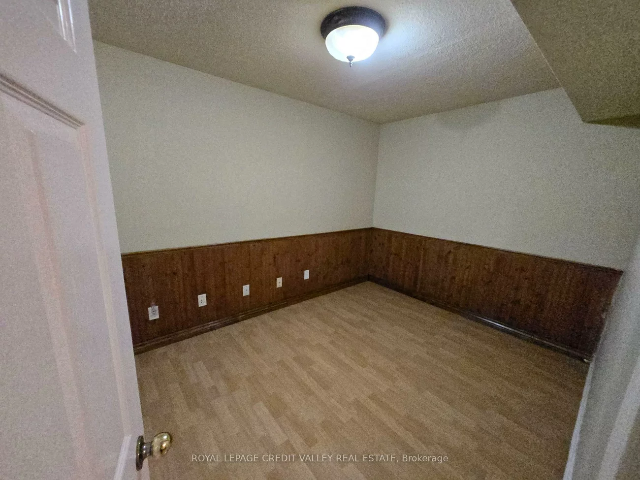 15, Twin Pines, Northwest Sandalwood Parkway, Brampton