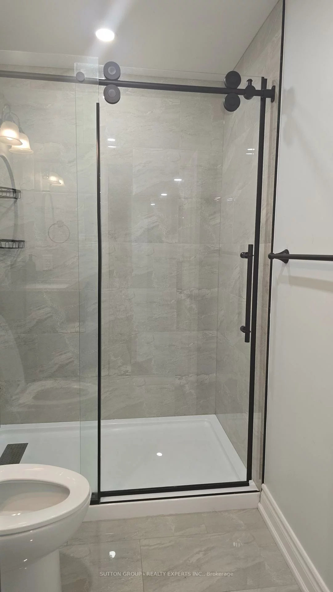 10, Levida, Vales of Castlemore, Brampton