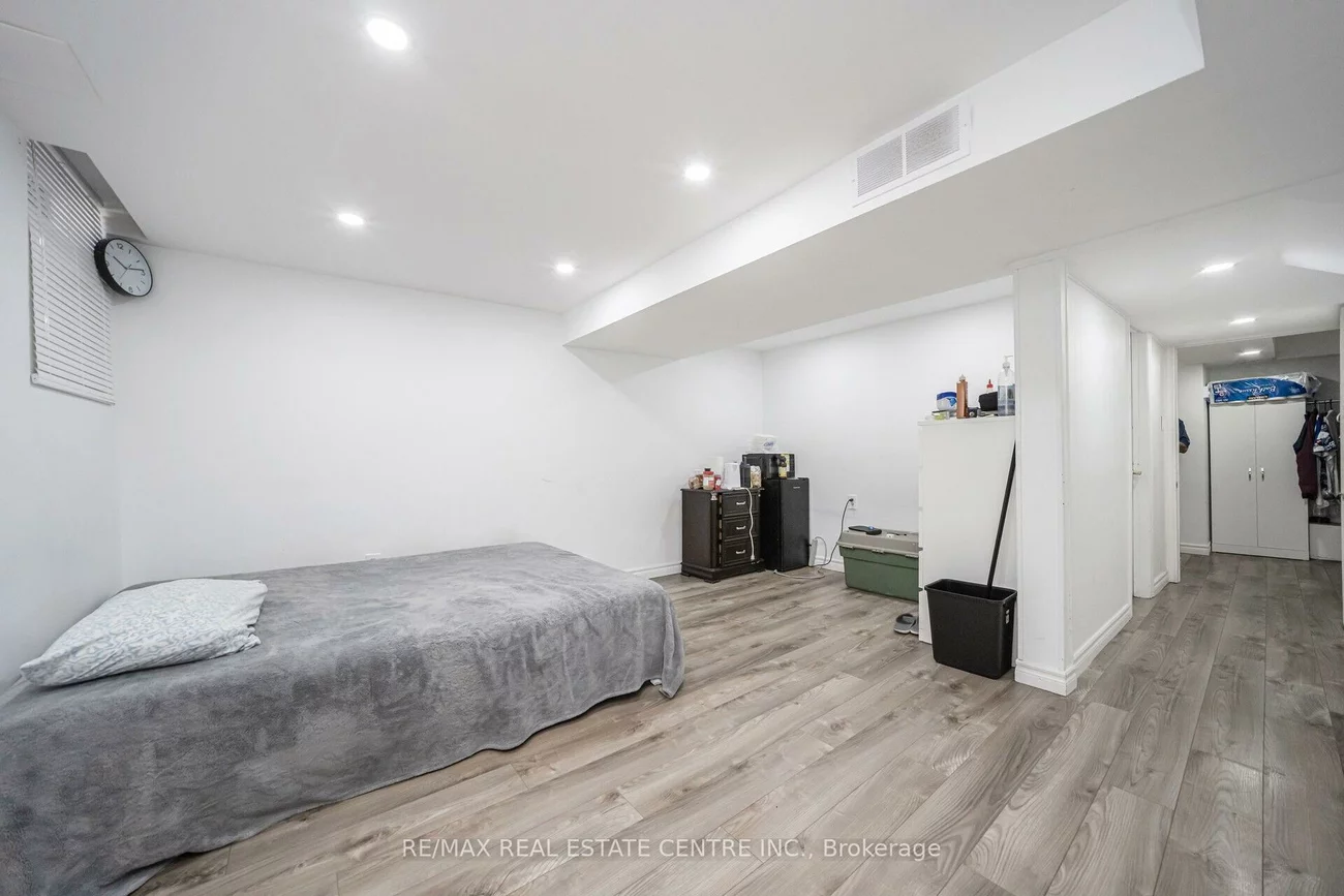24, Jackman, Northgate, Brampton