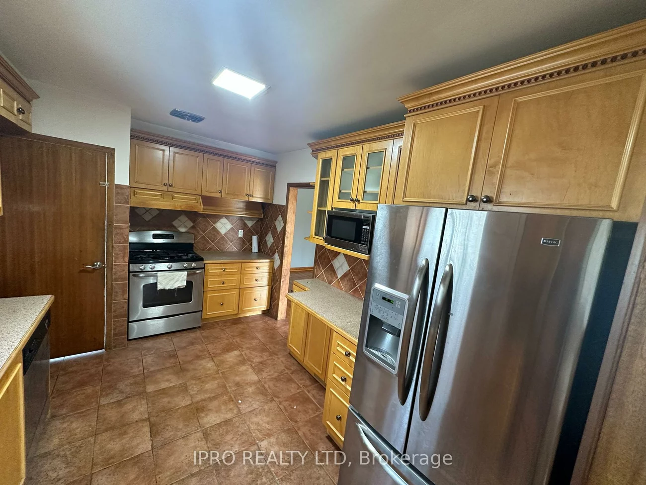 31, Aloma, Avondale, Brampton