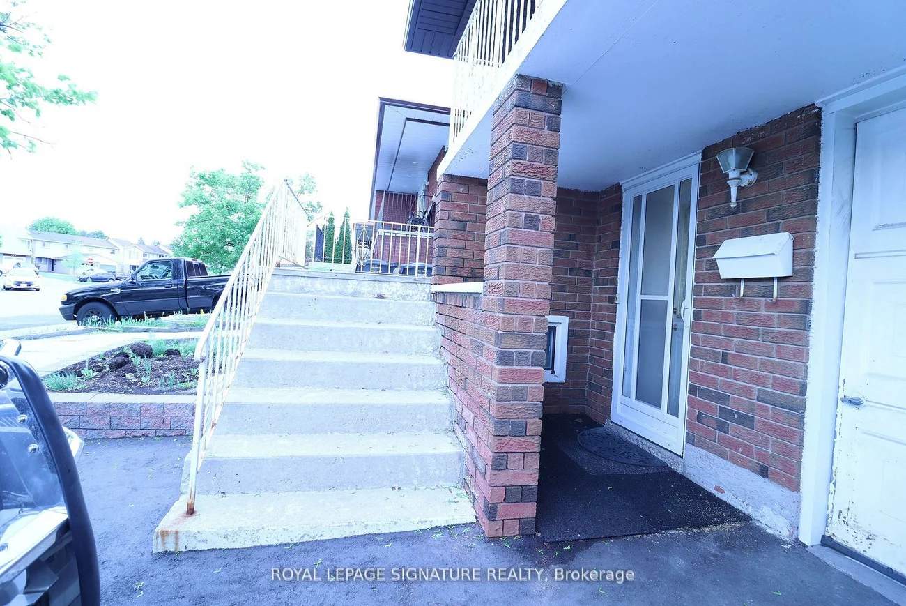67, Major Oaks, Madoc, Brampton