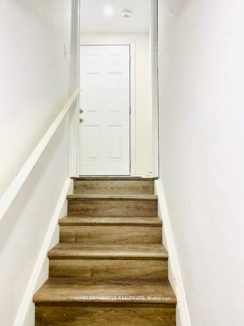 7, Aldenham, Credit Valley, Brampton