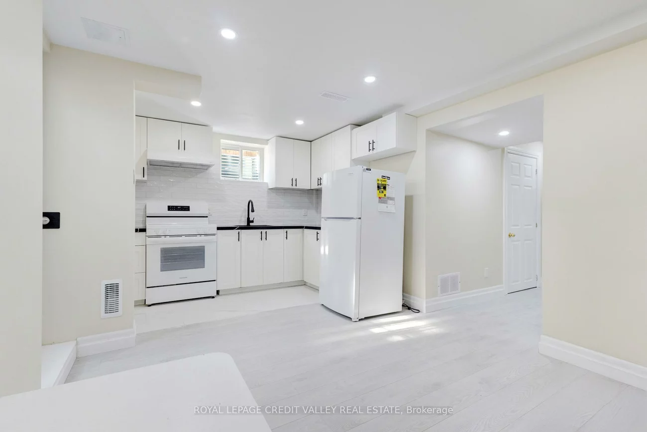 46, Brunswick, Fletcher's Meadow, Brampton