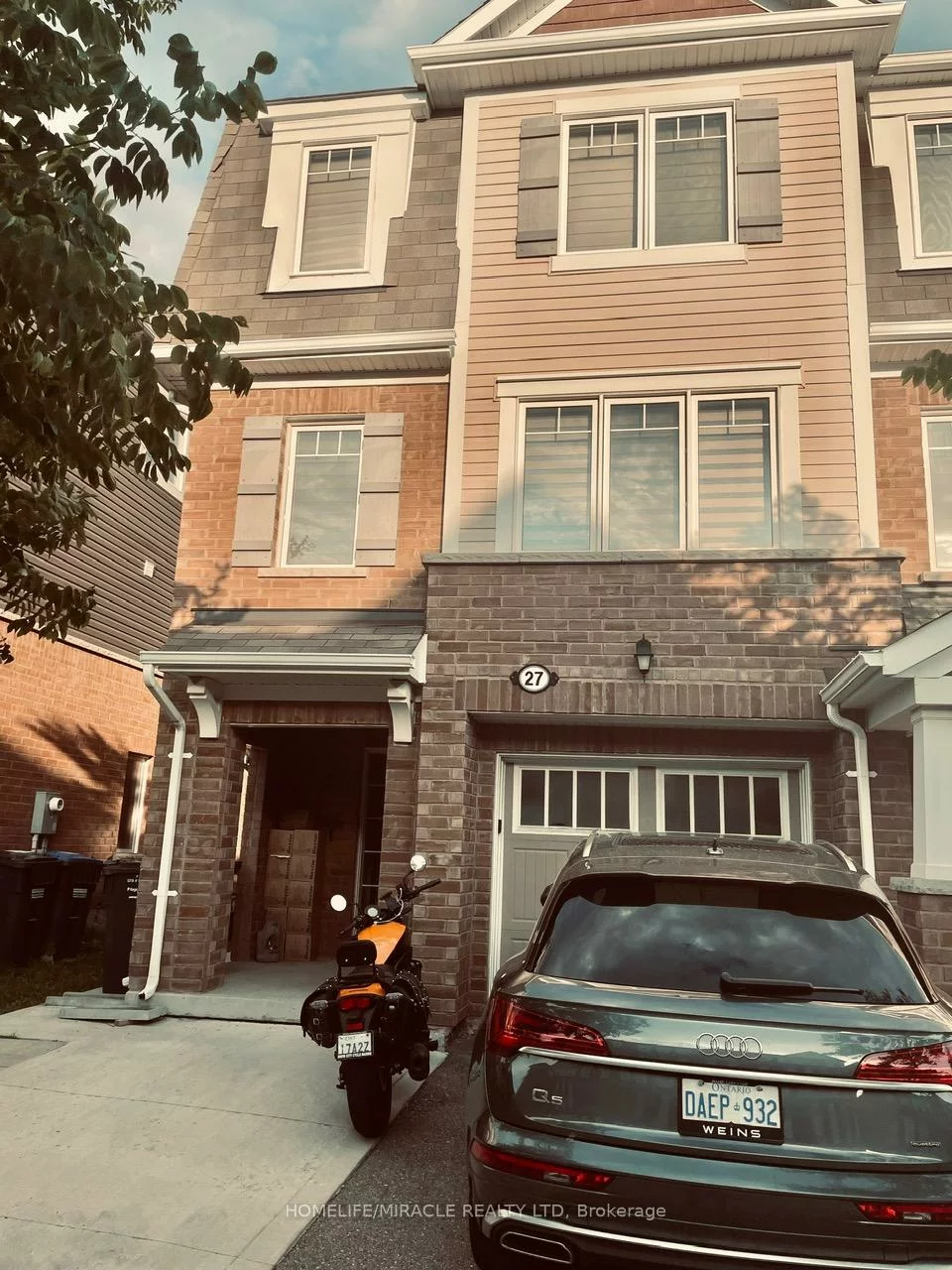 27, Metro, Northwest Brampton, Brampton