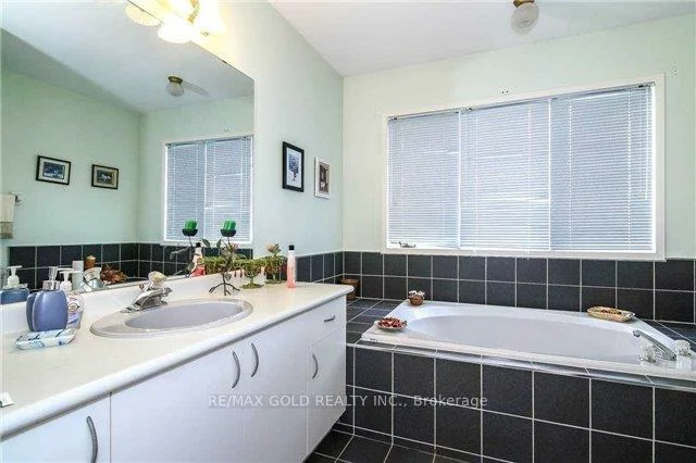 36, Eagleridge, Sandringham-Wellington, Brampton