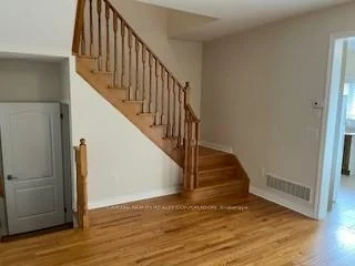 72, Pomell, Brampton East, Brampton