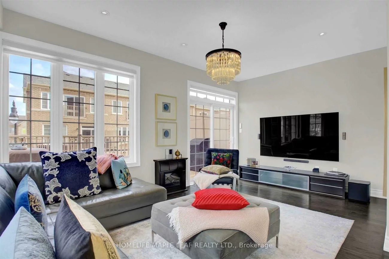 8672, Financial, Bram West, Brampton