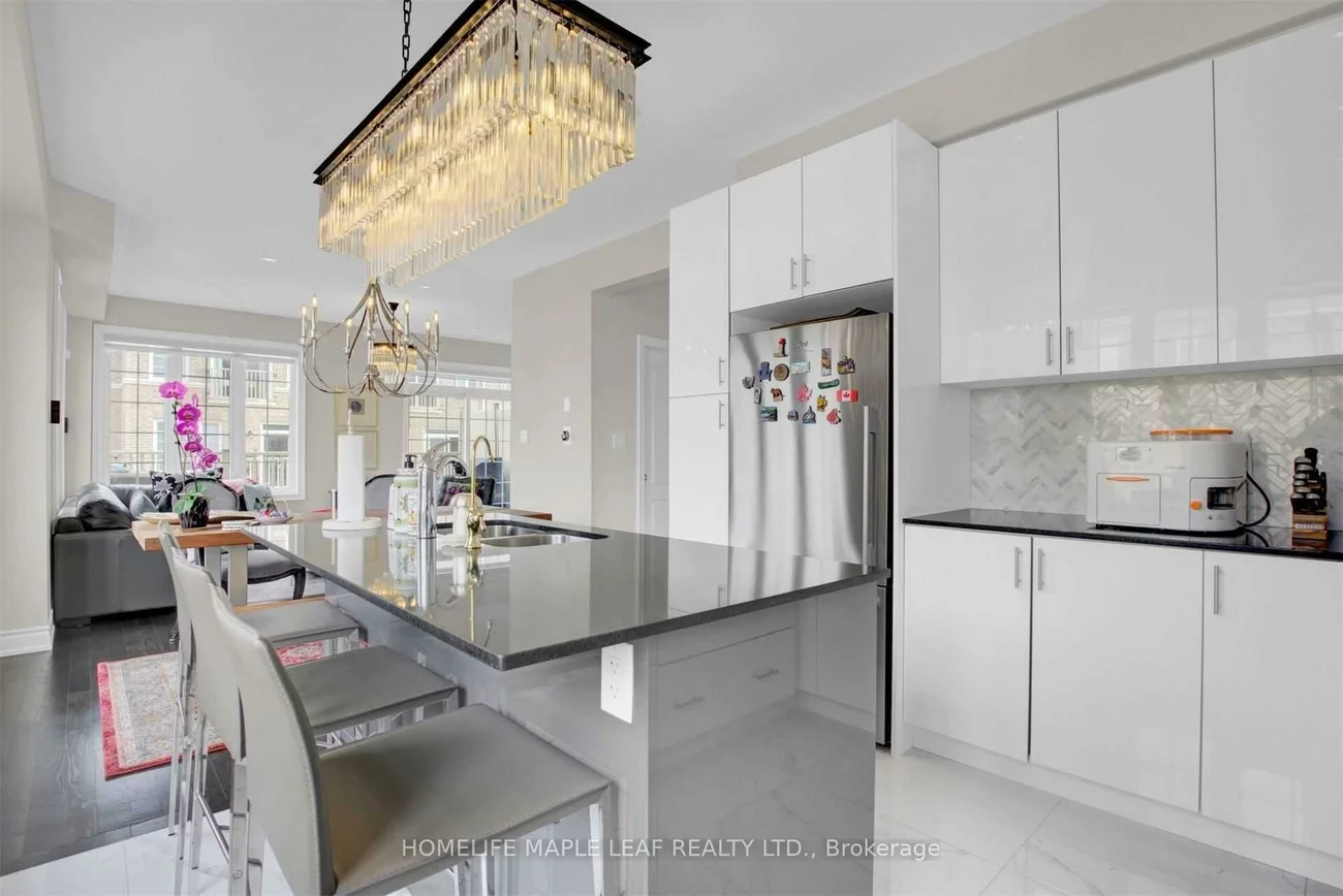 8672, Financial, Bram West, Brampton