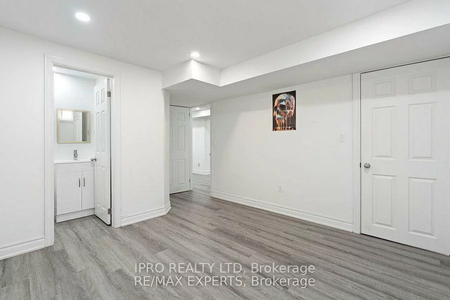 30, Larchwood, Westgate, Brampton