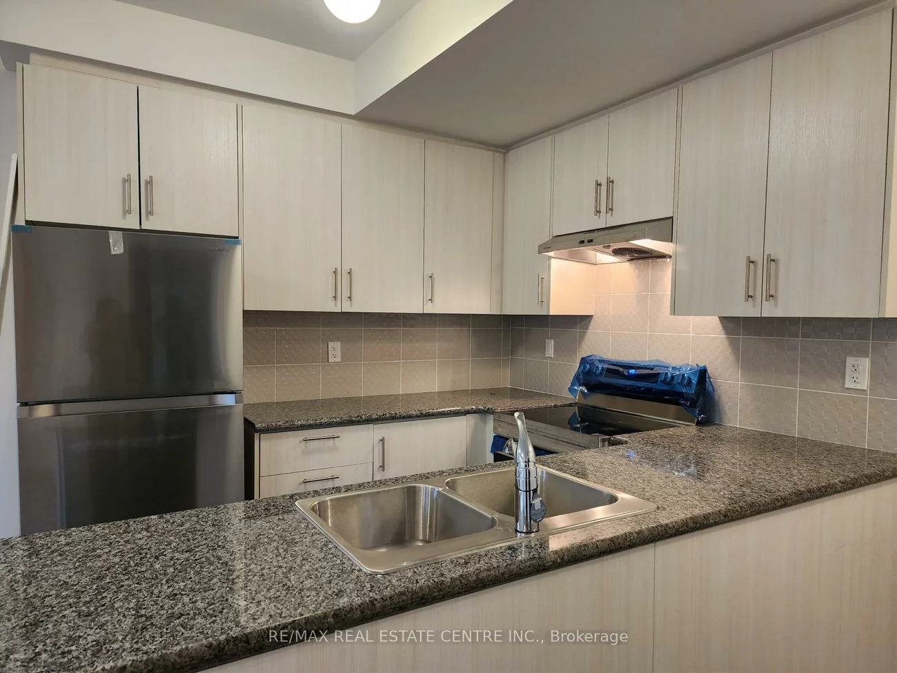 70, Halliford, Bramalea North Industrial, Brampton