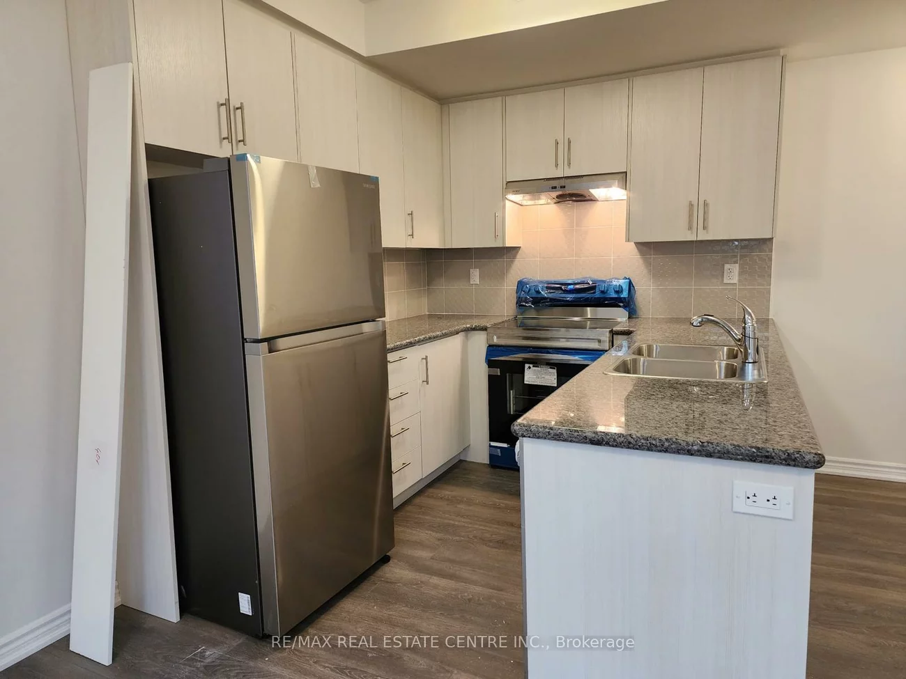 70, Halliford, Bramalea North Industrial, Brampton