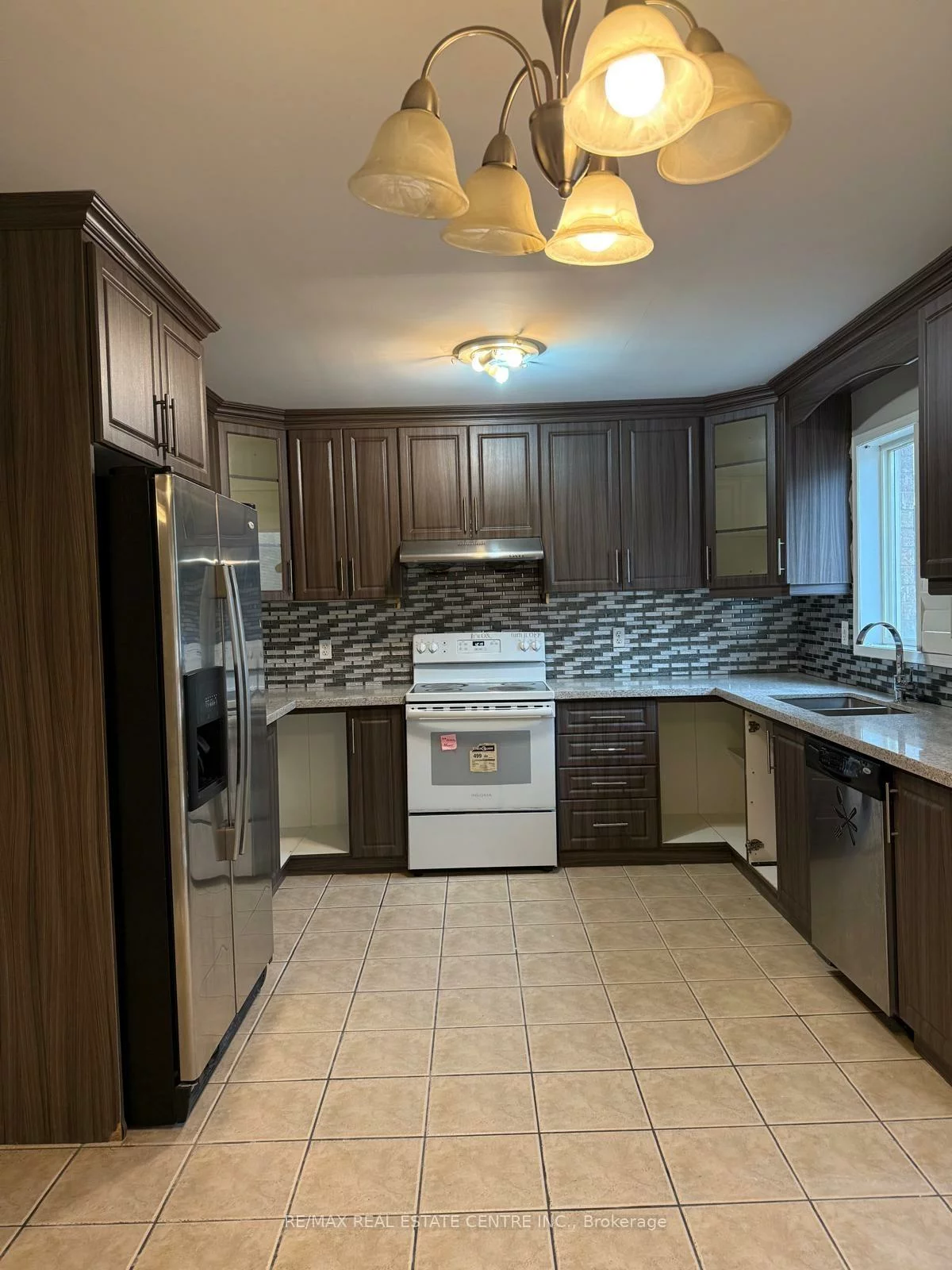 29, El Camino, Fletcher's Meadow, Brampton