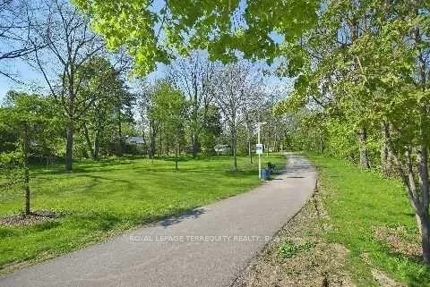65, Mary, Downtown Brampton, Brampton