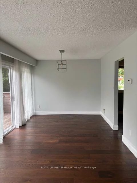 65, Mary, Downtown Brampton, Brampton