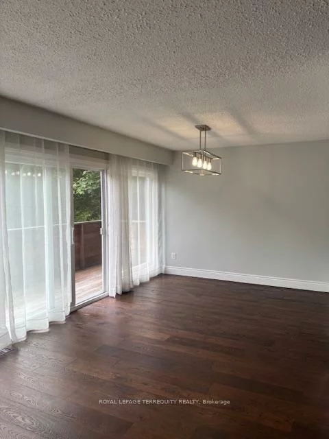 65, Mary, Downtown Brampton, Brampton