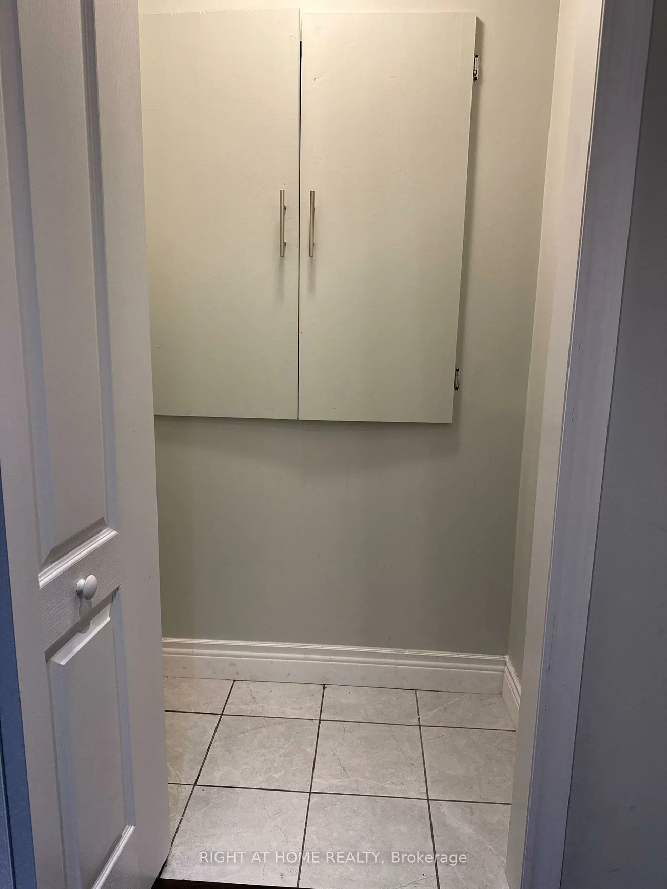 22, Kawana, Bram West, Brampton