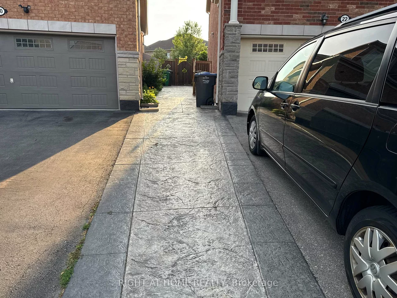 22, Kawana, Bram West, Brampton
