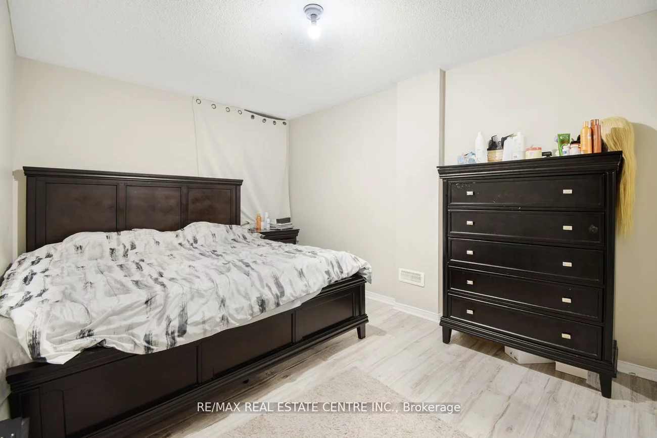 112, Commodore, Credit Valley, Brampton