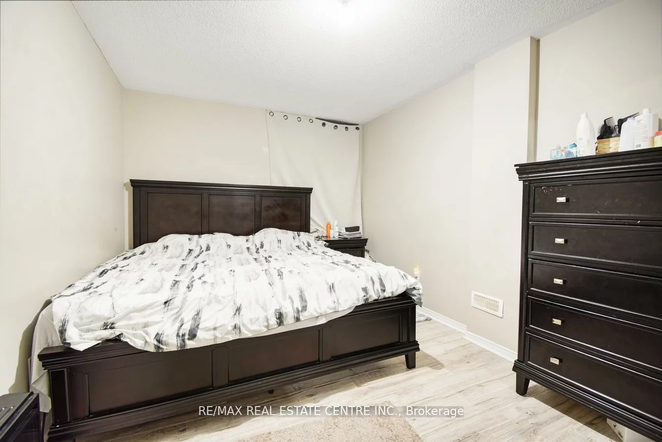 112, Commodore, Credit Valley, Brampton