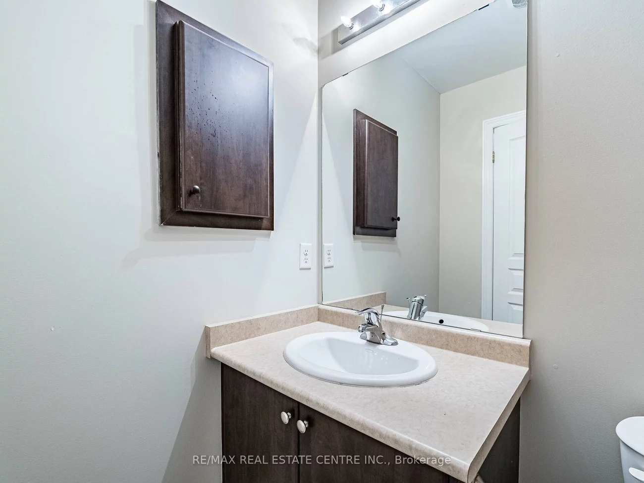 26, Orangeblossom, Credit Valley, Brampton