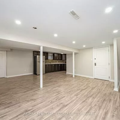 52, Flavian, Southgate, Brampton