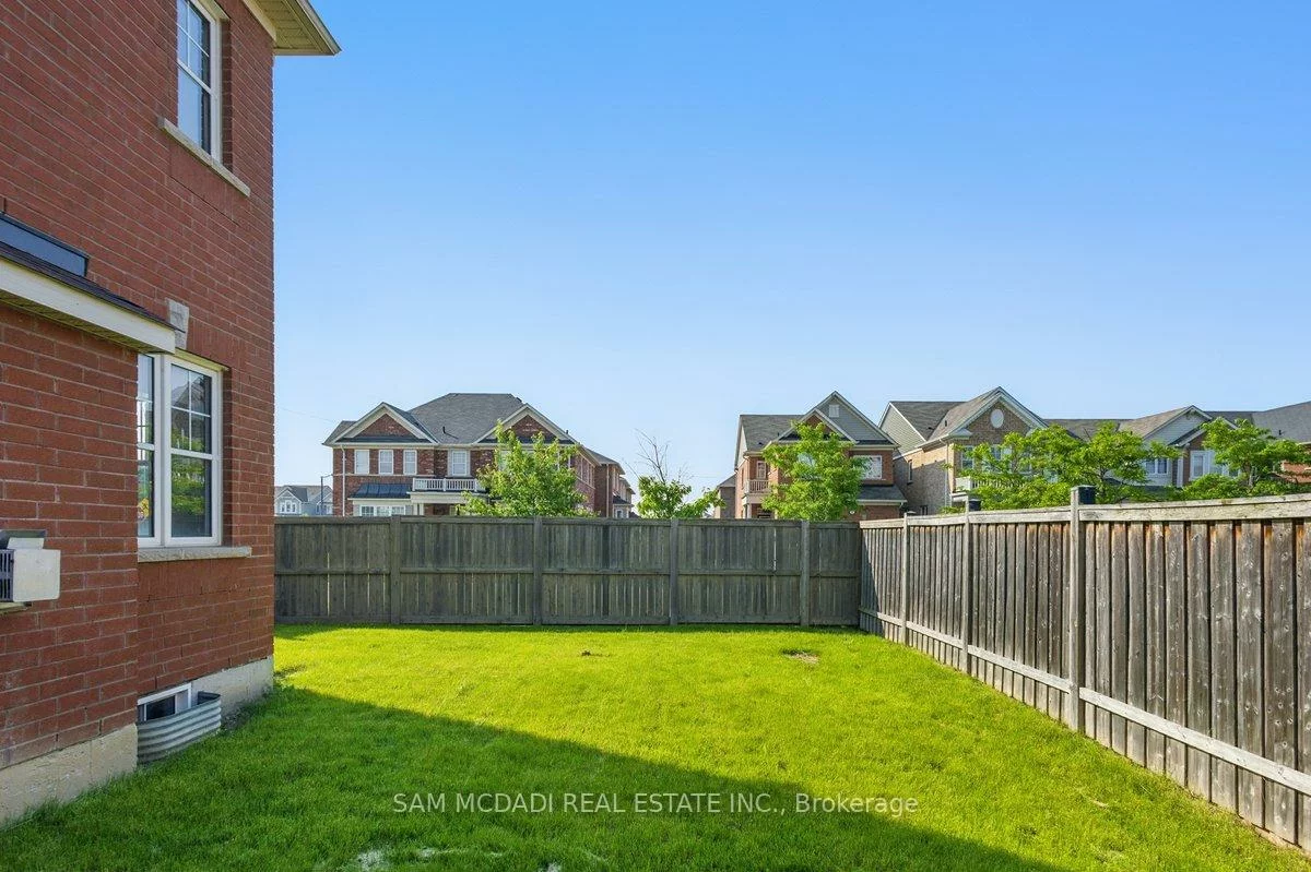 2, Giltspur, Northwest Brampton, Brampton