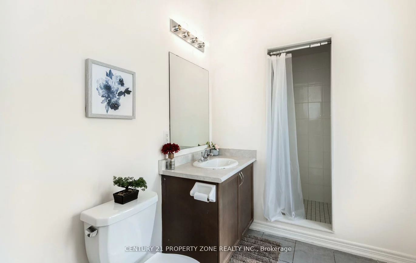 33, Dunley, Credit Valley, Brampton