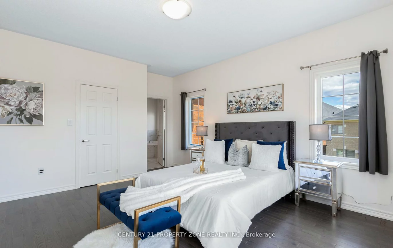 33, Dunley, Credit Valley, Brampton
